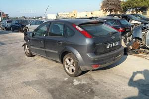 Ford focus 1.6td 2.0.0.7 ricambi