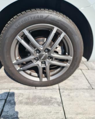 cerchioni in lega con gomme invernali