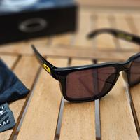 Oakley VR 46