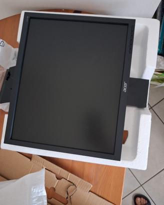 Monitor PC Acer V173 17" LCD  nuovo con scatola