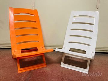 Coppia di spiaggine in plastica