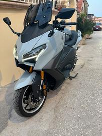 Tmax 560