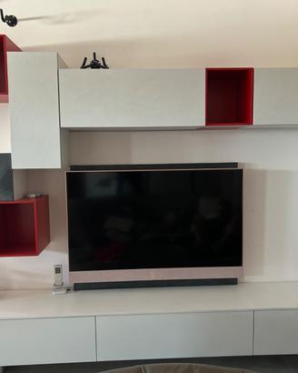 Parete attrezzata con pannello tv