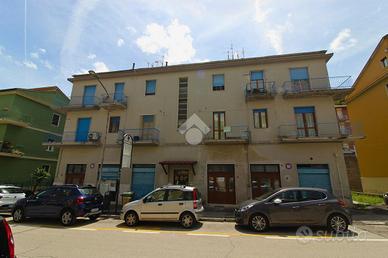NEGOZIO A ASCOLI PICENO