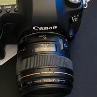 Canon EF 85mm 1.8