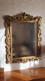 Specchiera vintage anni 70 in noce intarsiata