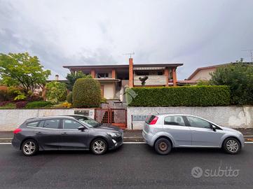 3 LOCALI A CASTIGLIONE DELLE STIVIERE