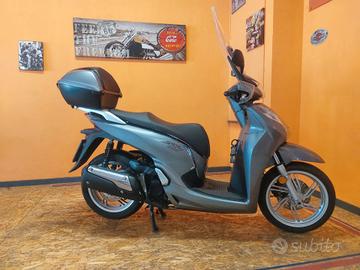 Honda SH 300 permuta consegna