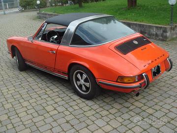 Porsche 911 2.4 s targa