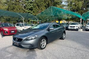 Volvo V40 D2