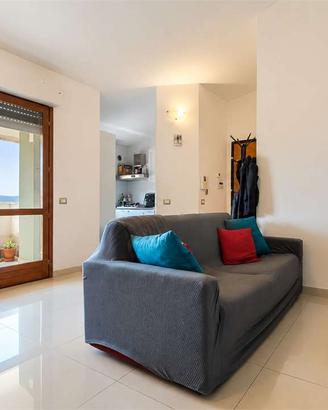 Trilocale al quarto piano con terrazza a livello
