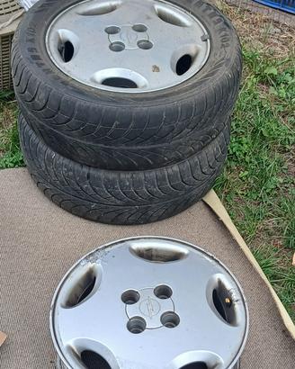 Gomme praticamente nuove