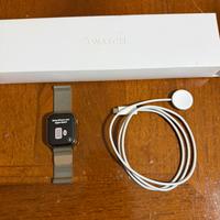 Apple Watch Series 7 45mm Oro