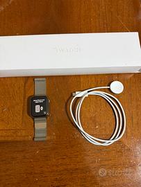 Apple Watch Series 7 45mm Oro