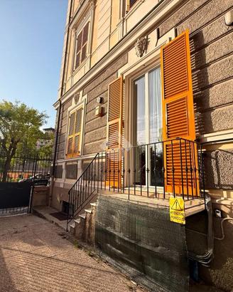 6 LOCALI A GENOVA