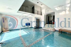 Negozio Pozzuoli [Cod. rif 3239028ACG]