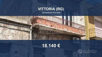 Immobile in asta di 93 m² con box auto a Vittoria