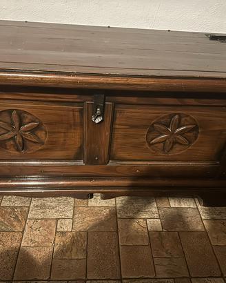 Cassapanca in legno