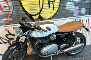 Triumph Thruxton 1200