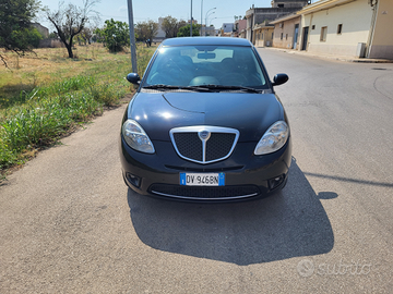 Lancia ypsilon ecochic mod.oro