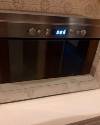 Forno a microonde da incasso Whirlpool inox