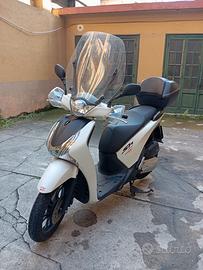 Scooter 125 Honda SH ABS