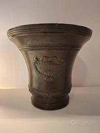 Mortaio antico in bronzo