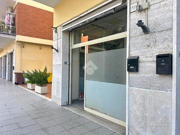 NEGOZIO A POMEZIA