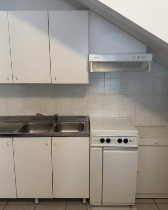 Cucina completa di 4 fuochi e doppio lavello