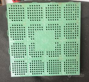 Stock 26 pezzi  pavimento giardino  in polipr.ne! 