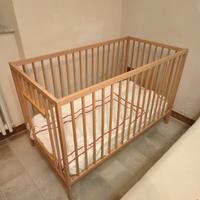 Lettino Ikea Siniglar modificato Montessori 