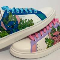 Scarpe levis dipinti a mano