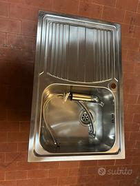 Lavandino franke LLX 611  790x500 con miscelatore