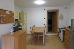 Porzione con 2 appartamenti