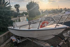 barca 4,5 MT +motore 25cv+ carrello stradale