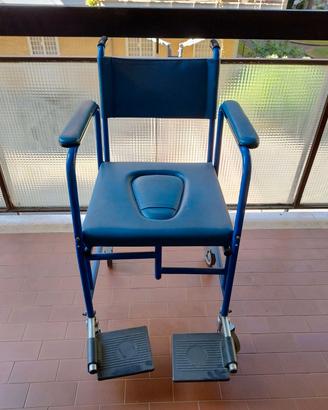 Sedia pieghevole con ruote per disabili e anziani