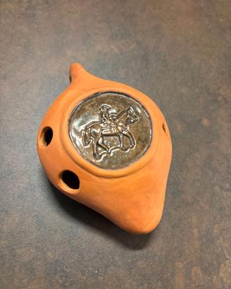 Ocarina terracotta artigianale romana cavaliere