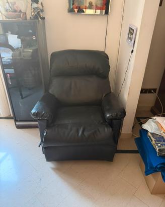Poltrona relax usata ma in buono stato