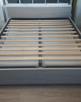 letto contenitore con doghe in legno