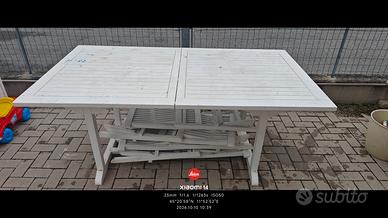 tavolo da giardino in legno