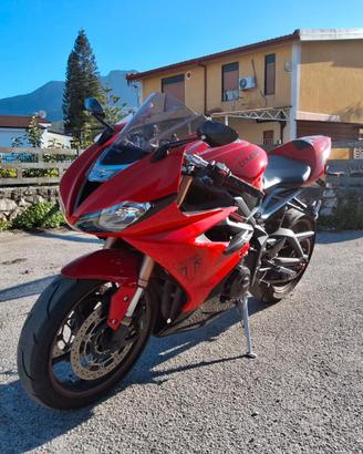 TRIUMPH DAYTONA 675 ABS