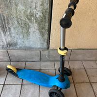 Monopattino a 3 ruote