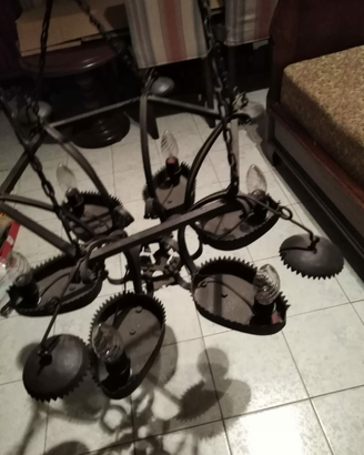 Lampadario ferro battuto