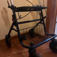 Deambulatore pieghevole