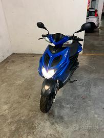 Yamaha Aerox R 50 4 tempi