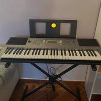 Tastiera Yamaha PSR353