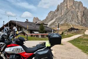 Moto Guzzi V85TT 2024 