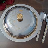 Piatto da portata con posate