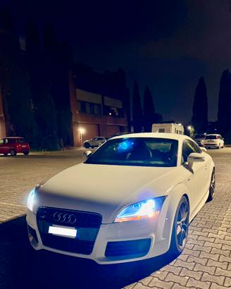 Audi TT MK2 (3.2L v6)