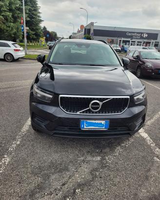 VOLVO XC40 NERA